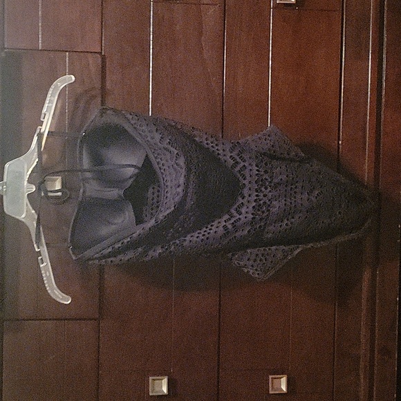 Black swimsuit one piece size Medium new never worn - Picture 2 of 3